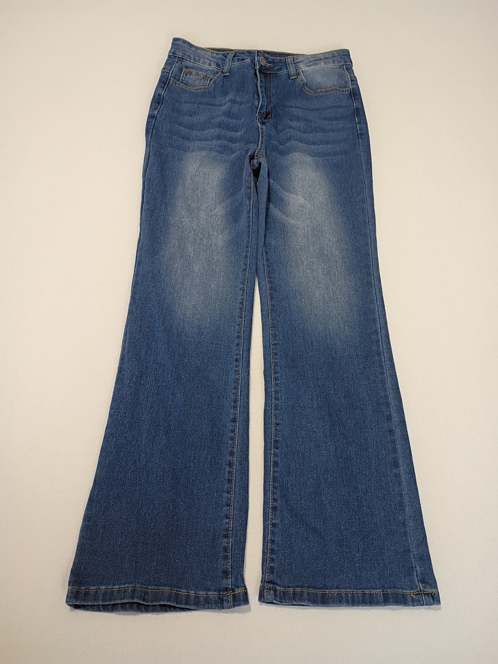 Nova Blue Wide Leg Flare Jeans with Faded Wash Size Medium Women's Casual